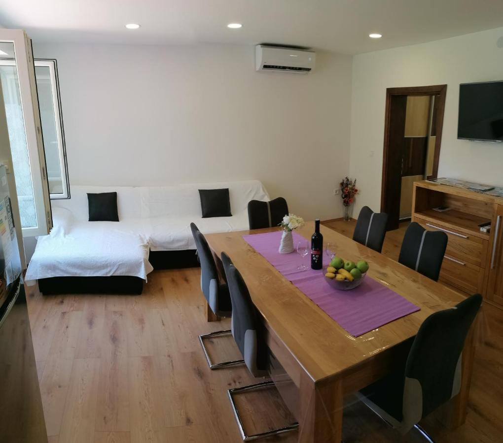 Apartment "B" 50 M From The Beach Zadar Eksteriør billede